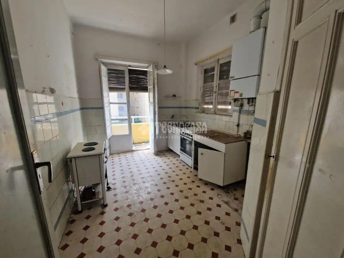 Cocina de Piso en venta en Palencia con Calefacción, Trastero y Balcón