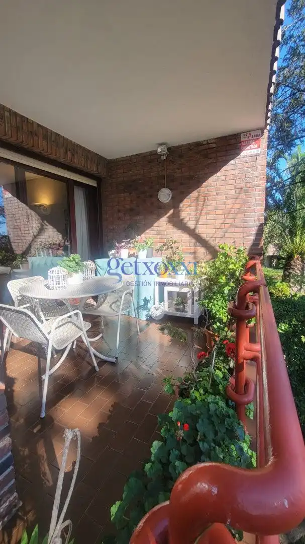Terrassa de Casa adosada en venda en Leioa amb Calefacció, Jardí privat i Terrassa