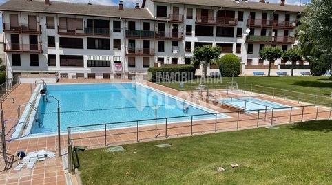 Duplex en urbanización con piscina
