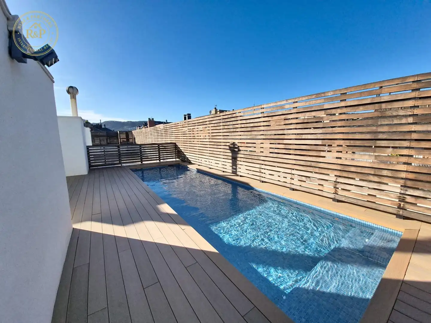 Swimming pool of Flat for sale in Barcelona  with Heating, Storage room and Swimming Pool