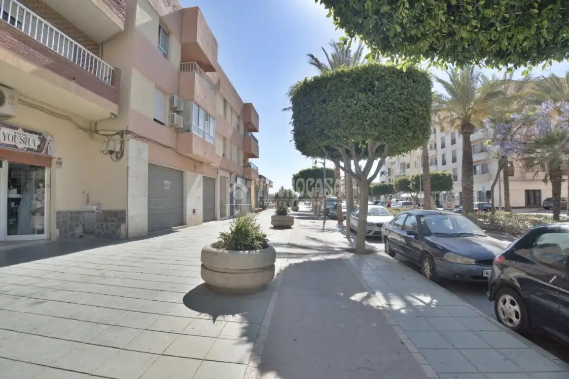 Vista exterior de Piso en venta en El Ejido con Aire acondicionado y Balcón
