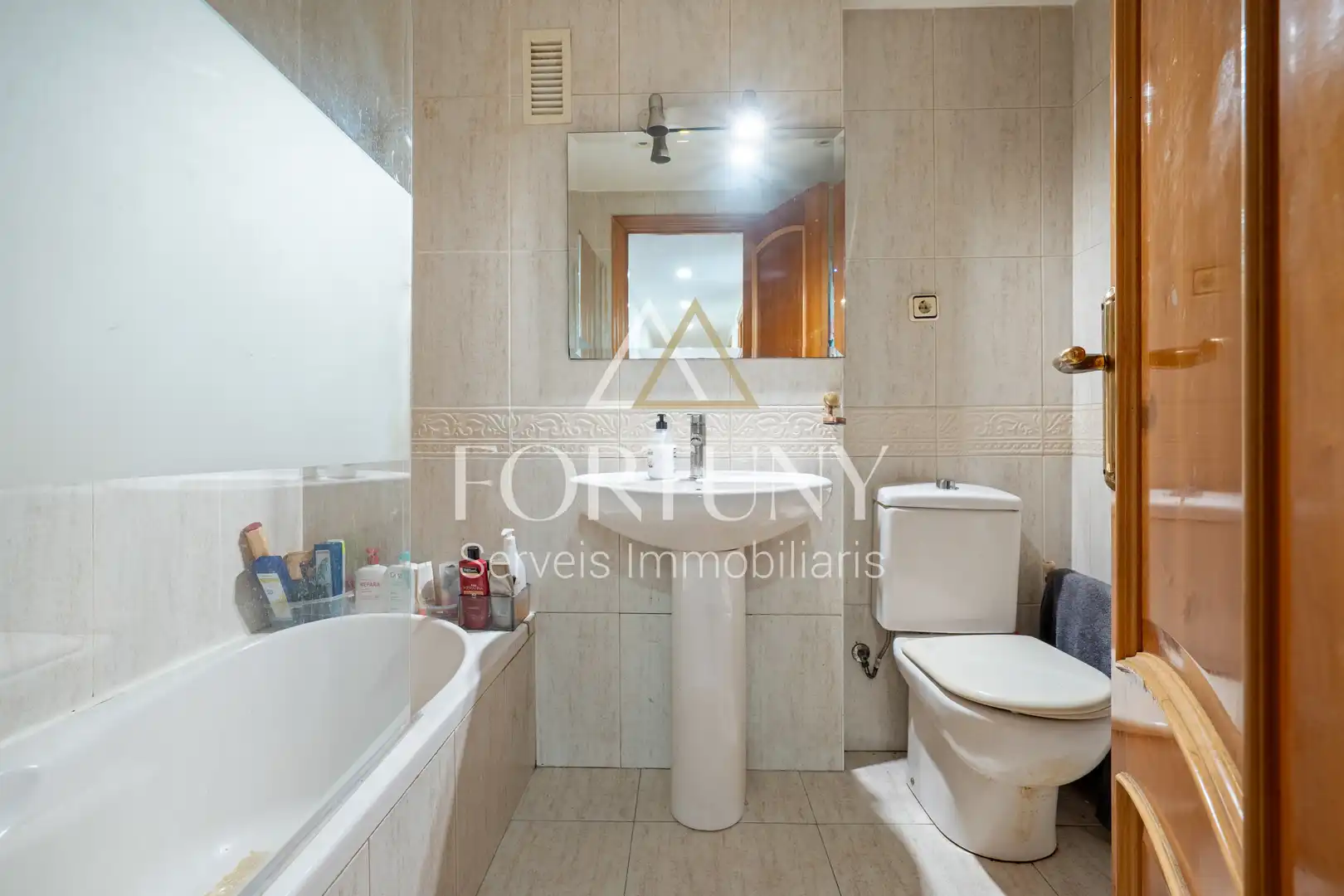 Baño de Piso en venta en Tarragona con Aire acondicionado y Balcón