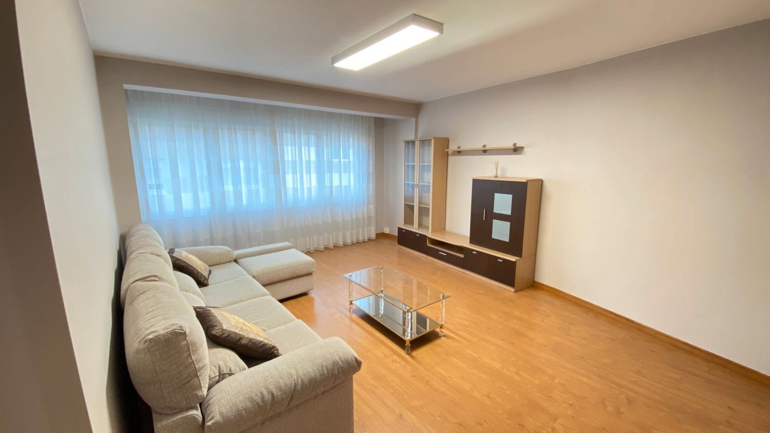 Living room of Flat to rent in Arteixo  with Storage room, Furnished and Oven