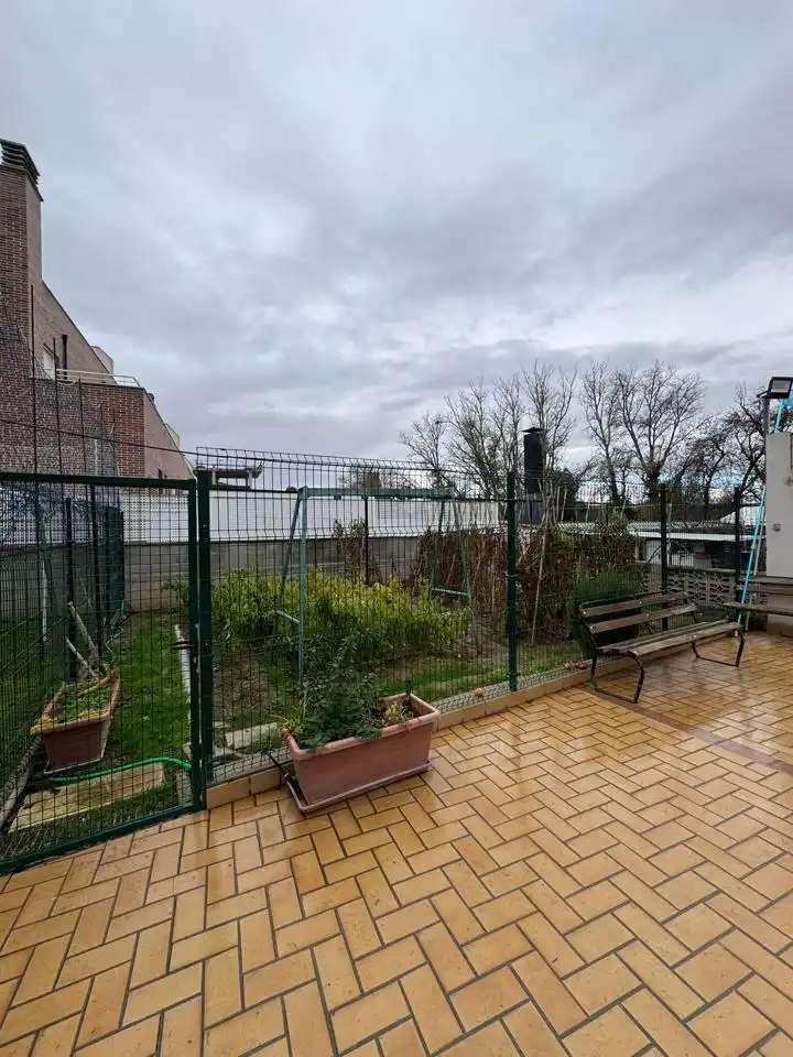 Terrassa de Casa o xalet en venda en Cadrete amb Aire condicionat, Calefacció i Jardí privat