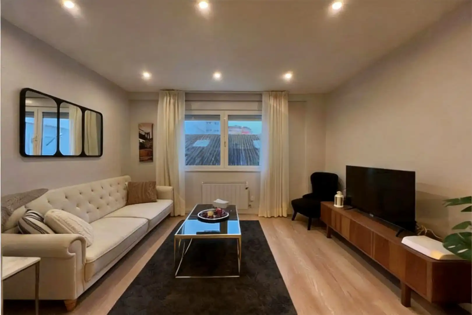 Living room of Flat for rent in Ferrol  with Heating, Terrace and Furnished