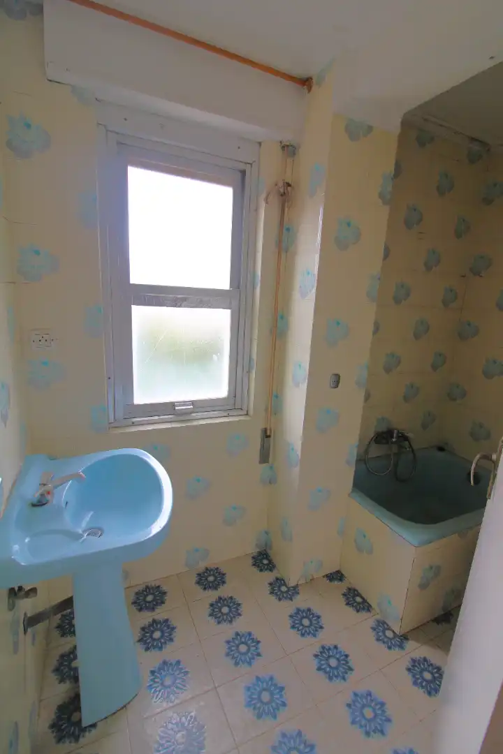 Bathroom of Flat for sale in Santander