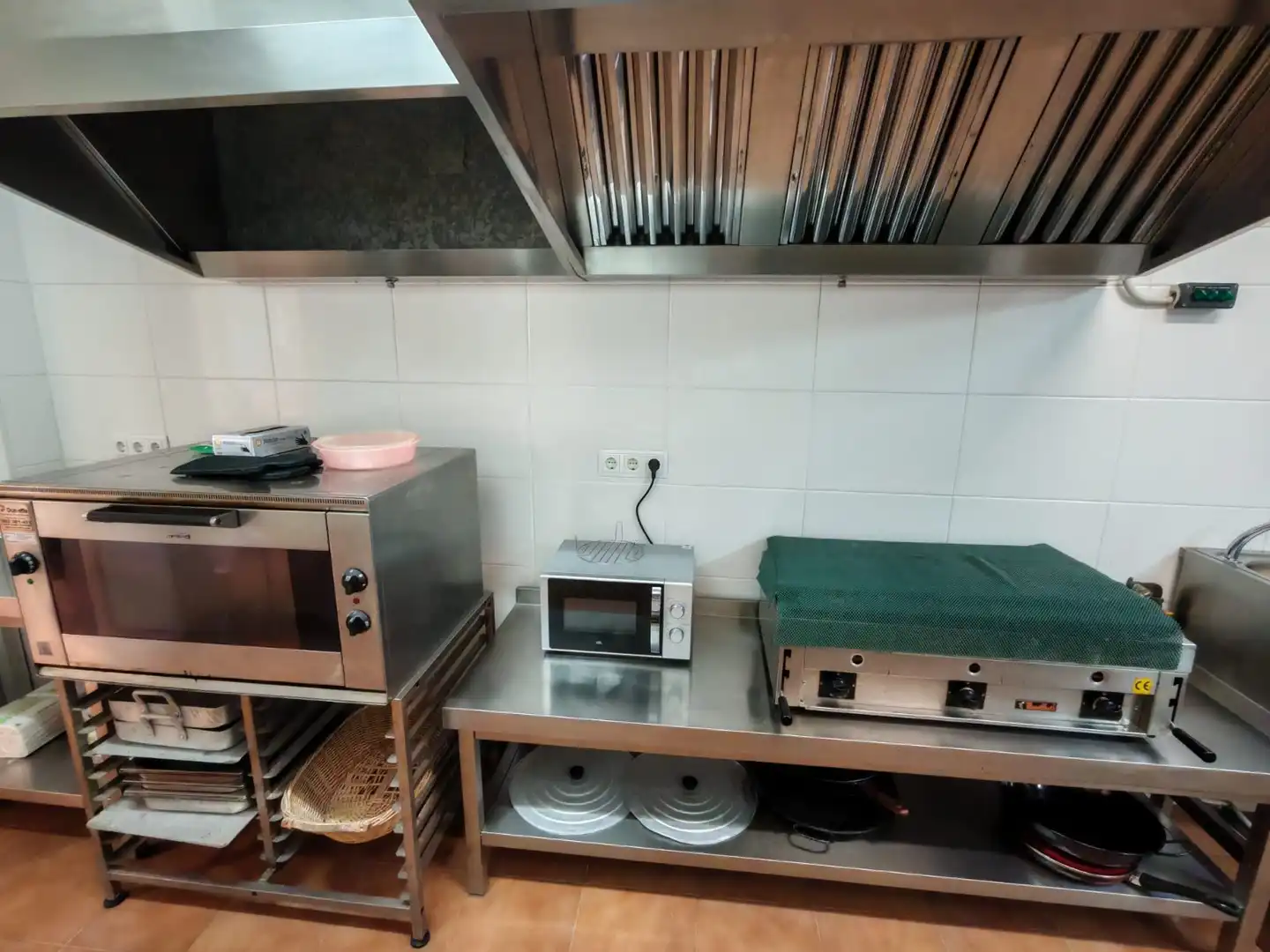 Kitchen of Commercial properties for sale in La Granada  with Air Conditioner, Heating and Terrace