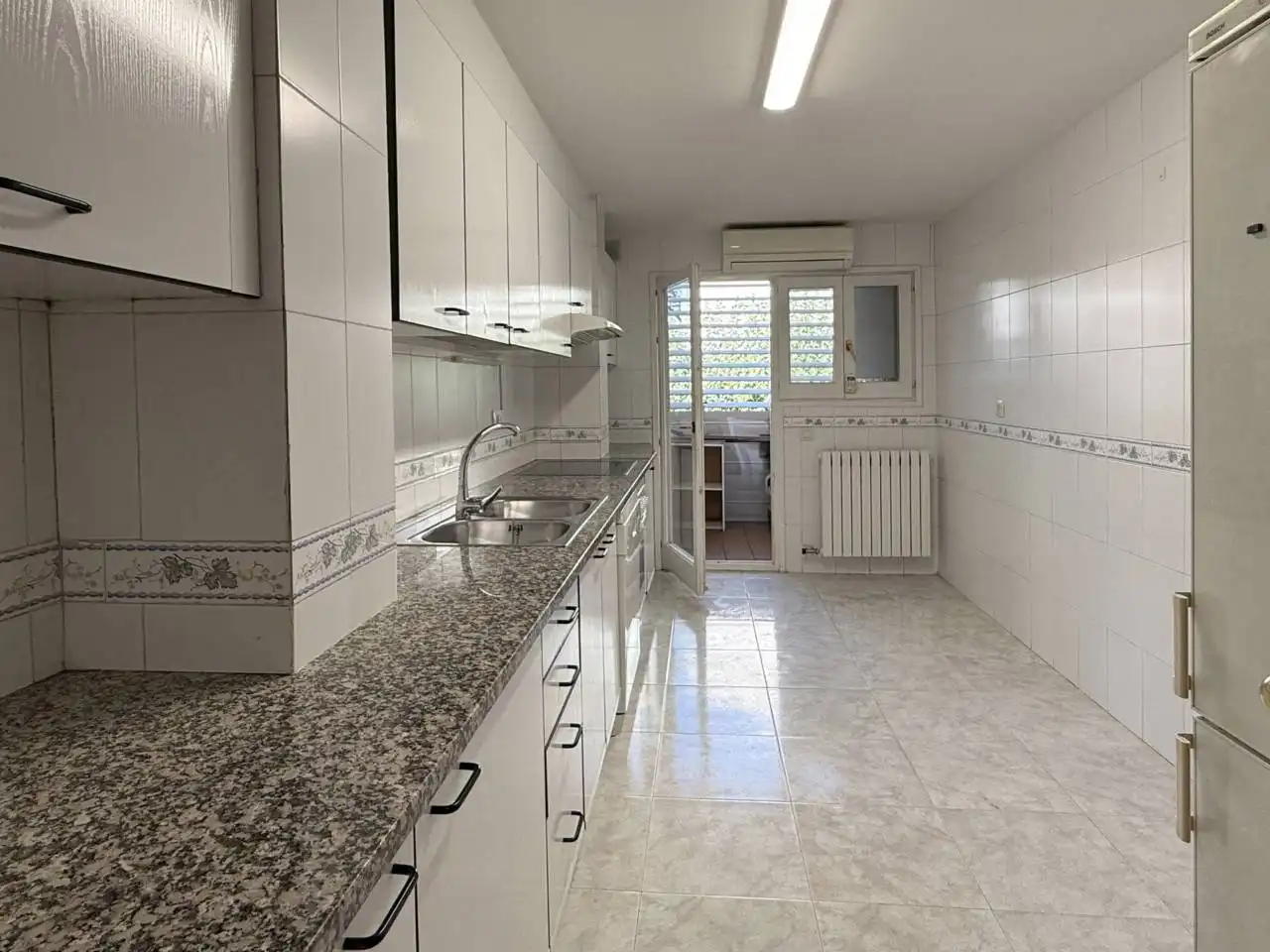 Kitchen of Flat for sale in Olot  with Air Conditioner, Heating and Terrace