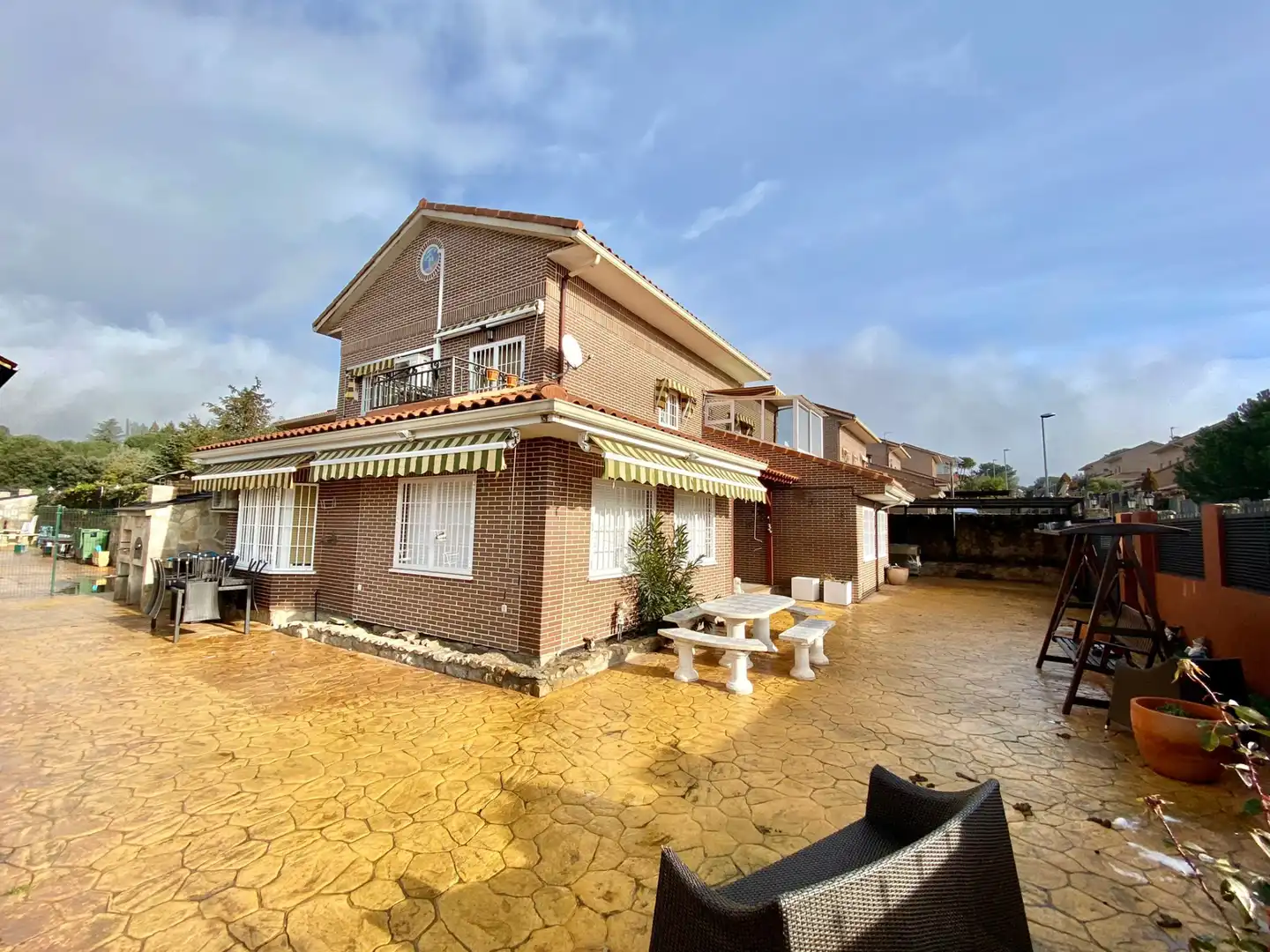 Vista exterior de Casa o chalet en venta en Guadarrama con Aire acondicionado, Calefacción y Jardín privado
