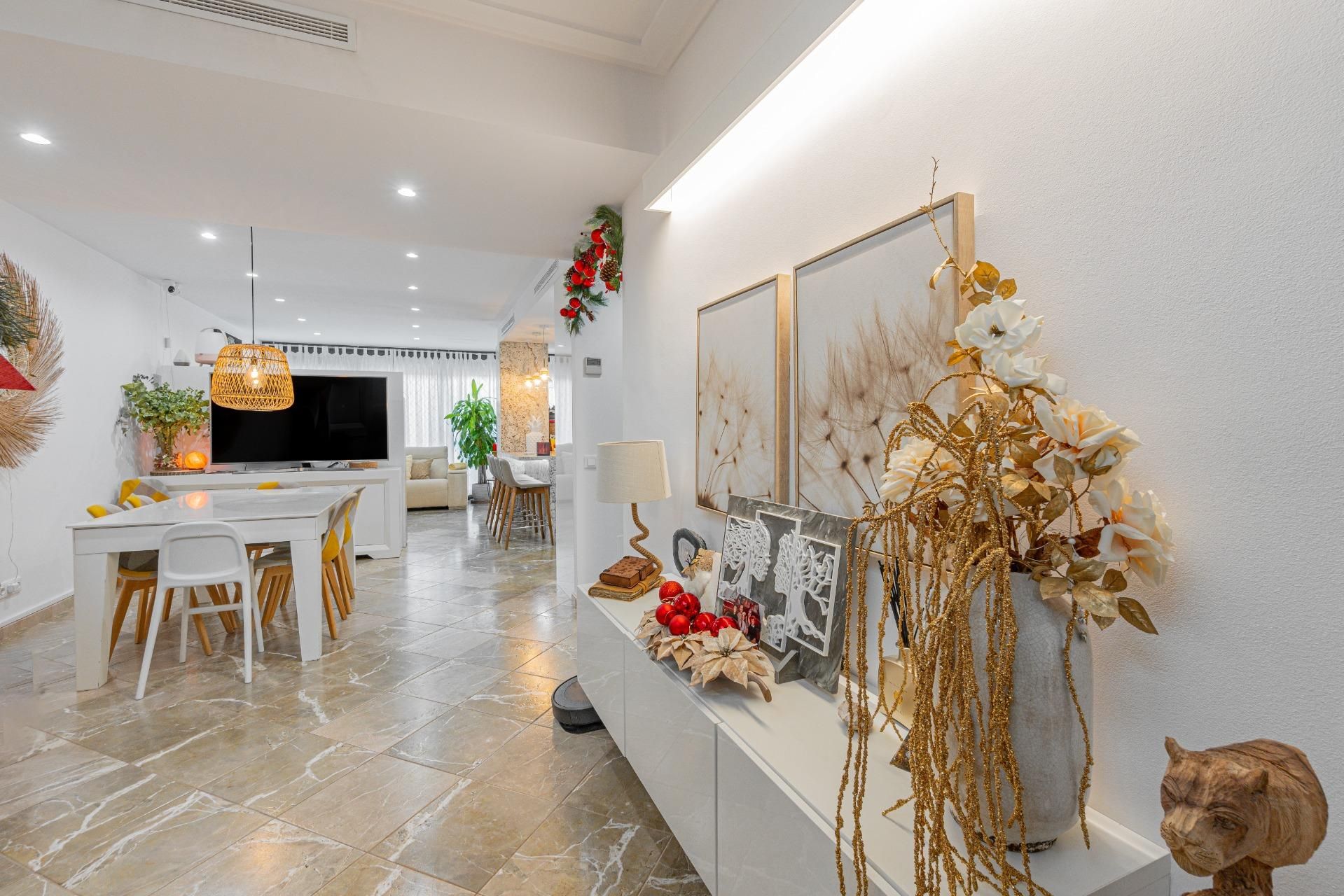 Living room of Single-family semi-detached for sale in Lloseta  with Air Conditioner, Heating and Terrace