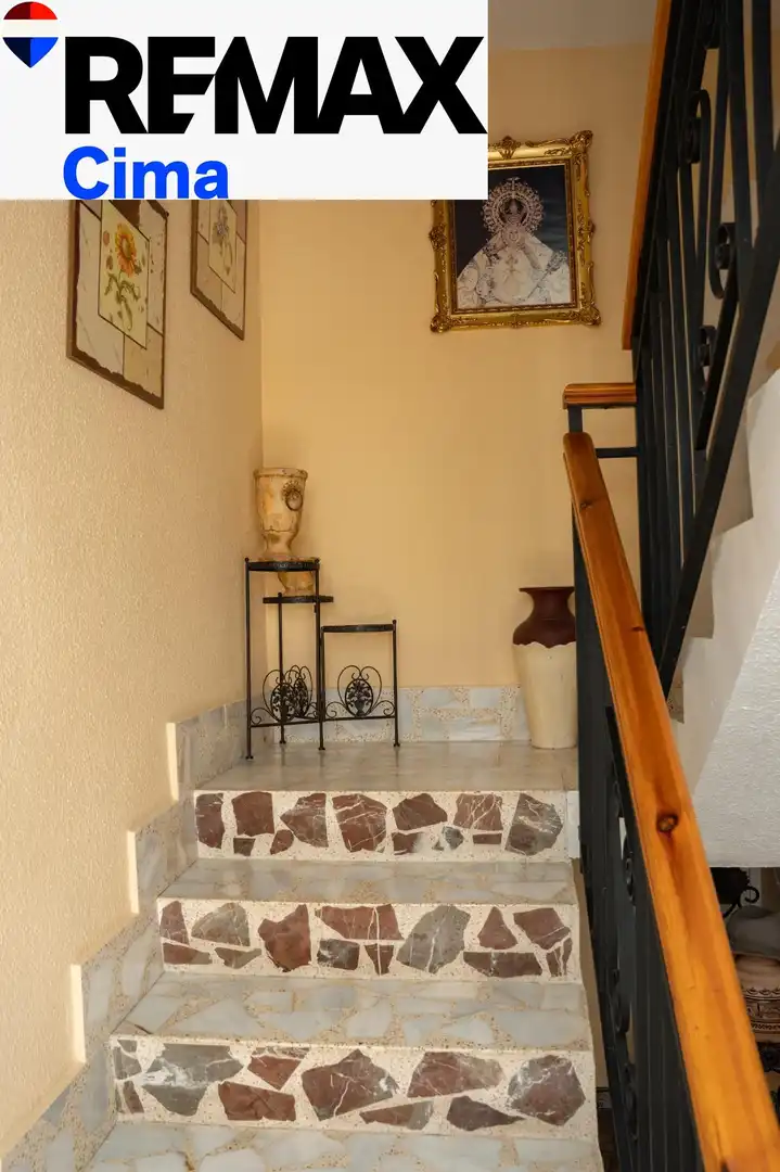 Houses for sale in Zújar  with Air Conditioner, Heating and Furnished