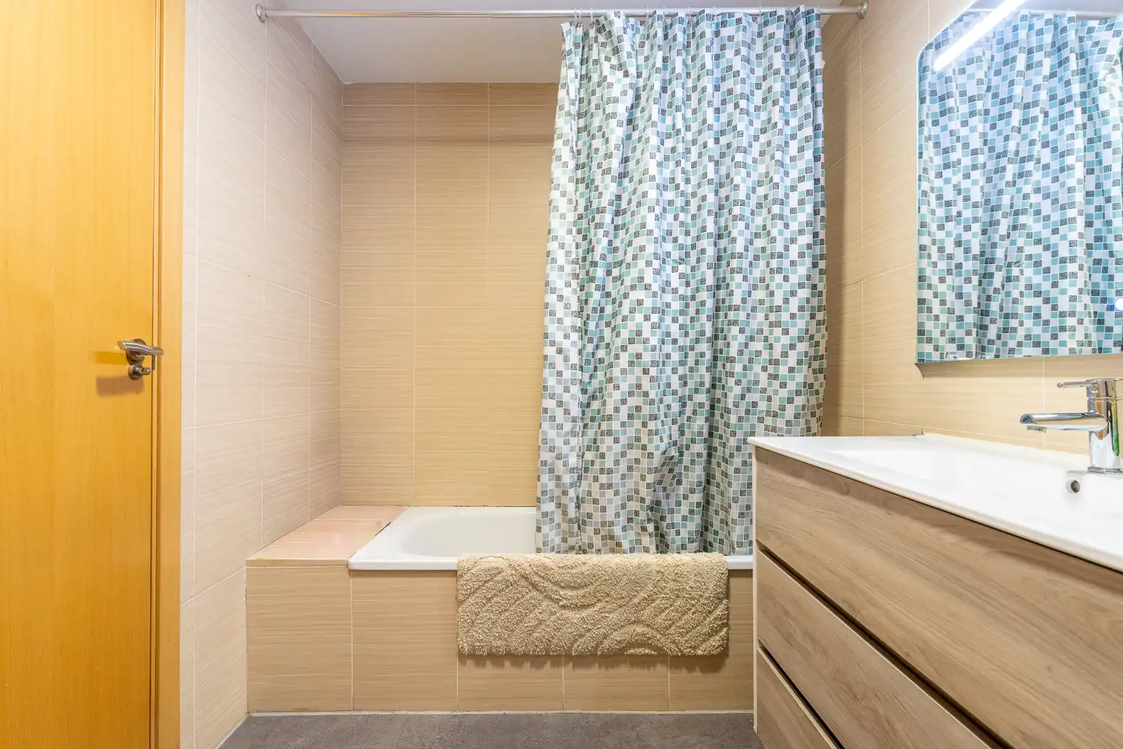 Bathroom of Flat for sale in Reus