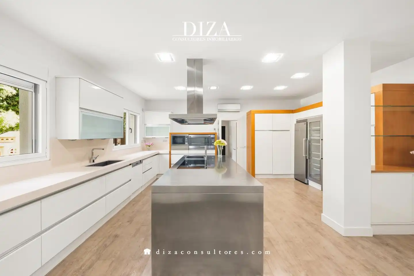 Kitchen of Houses for rent in Madrid  with Air Conditioner, Heating and Private garden