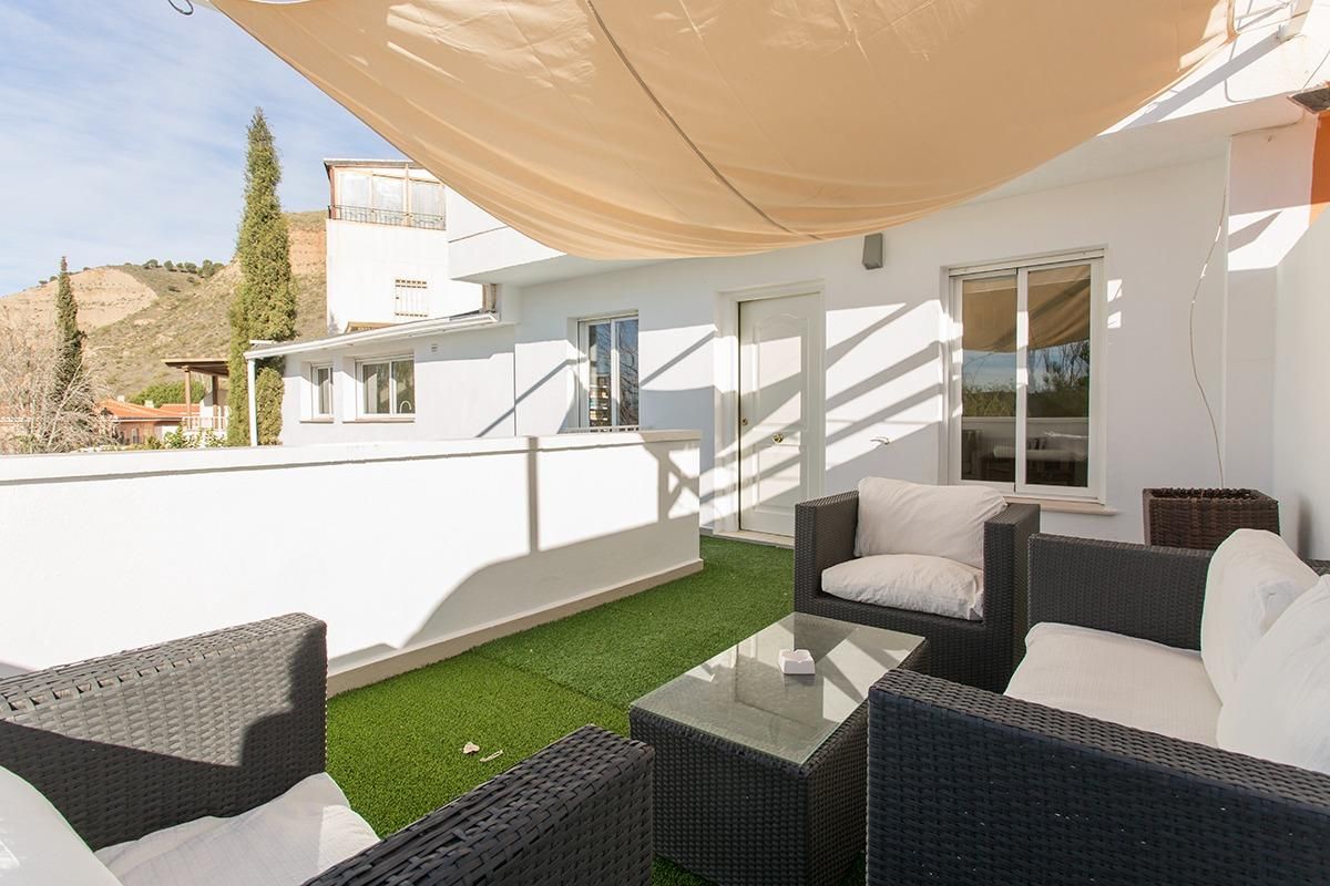Single-family semi-detached for sale in Urbanizacion LOS ABETOS, 5, Cenes de la Vega