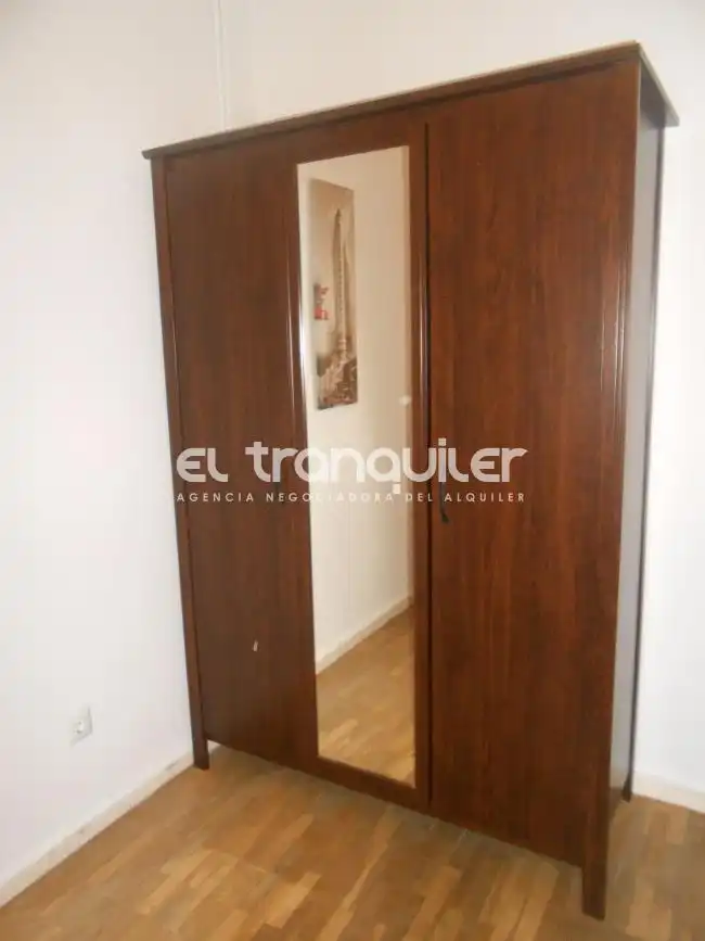 Bedroom of Flat for rent in Madrid  with Parquet flooring, Terrace and Furnished
