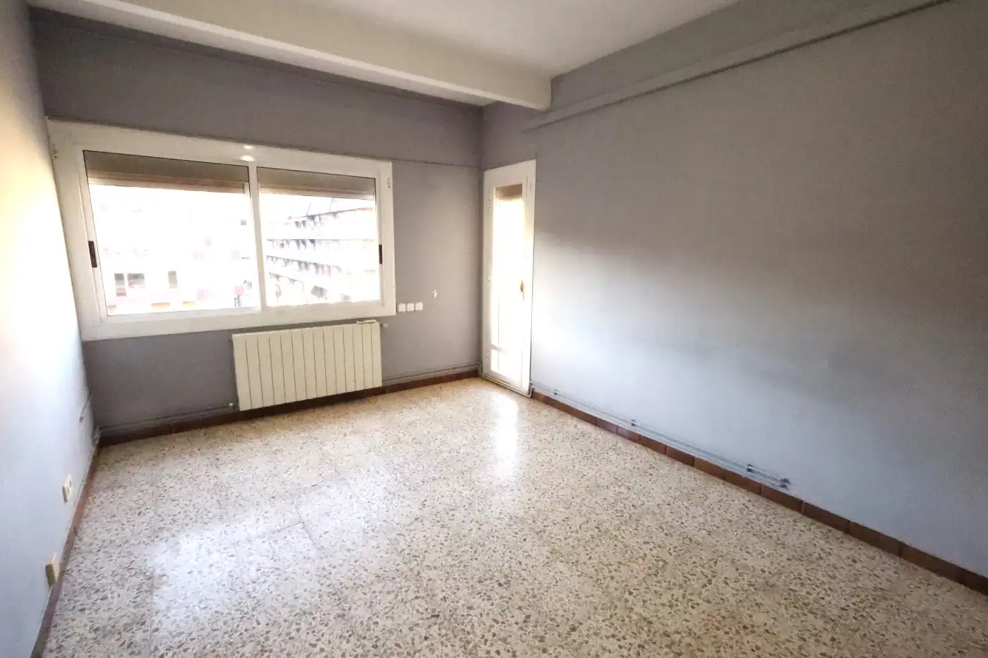 Dormitori de Pis en venda en  Barcelona Capital amb Calefacció i Balcó