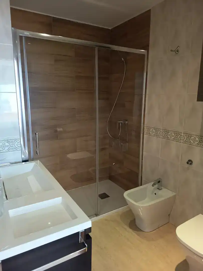 Bany de Apartament de lloguer en Águilas amb Aire condicionat, Moblat i Balcó