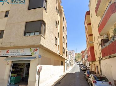 Piso con balcón en venta en Las Colonias
