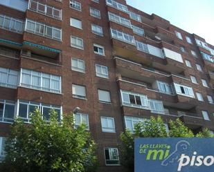 Exterior view of Flat for sale in Valladolid Capital  with Terrace and Balcony