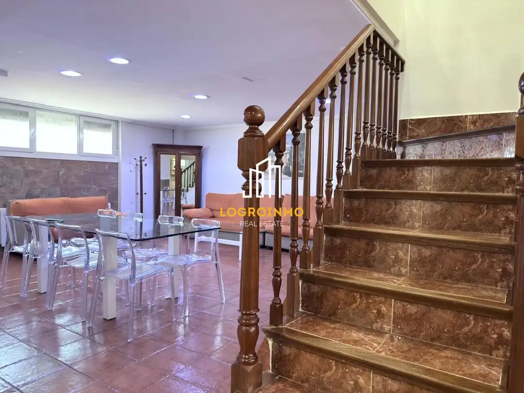 Casa o chalet en venta en El Redal con Calefacción, Trastero y Piscina