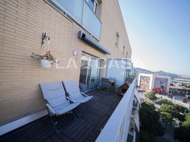 Dúplex con balcón en venta en Carrer de Mèrida