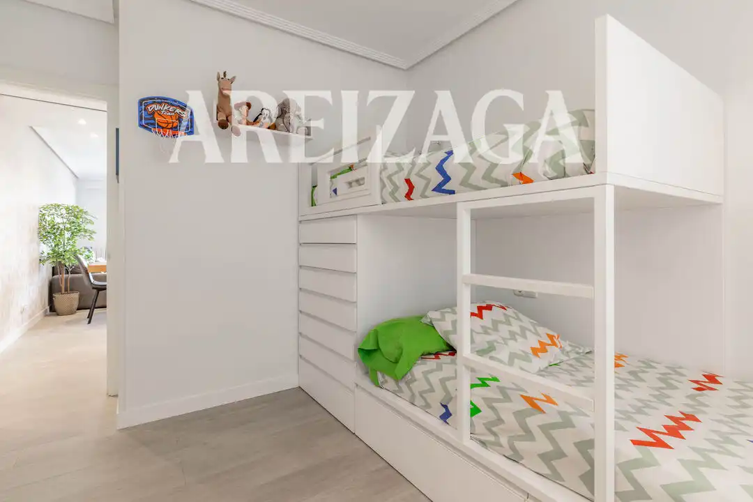 Habitación de Piso en venta en Donostia - San Sebastián  con Aire acondicionado, Calefacción y Terraza