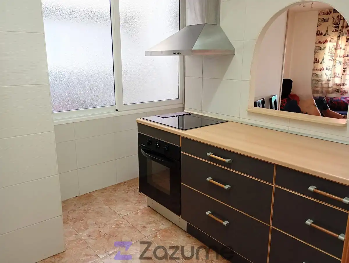 Cocina de Piso de alquiler en Barcelona con Parquet, Horno y Lavadora