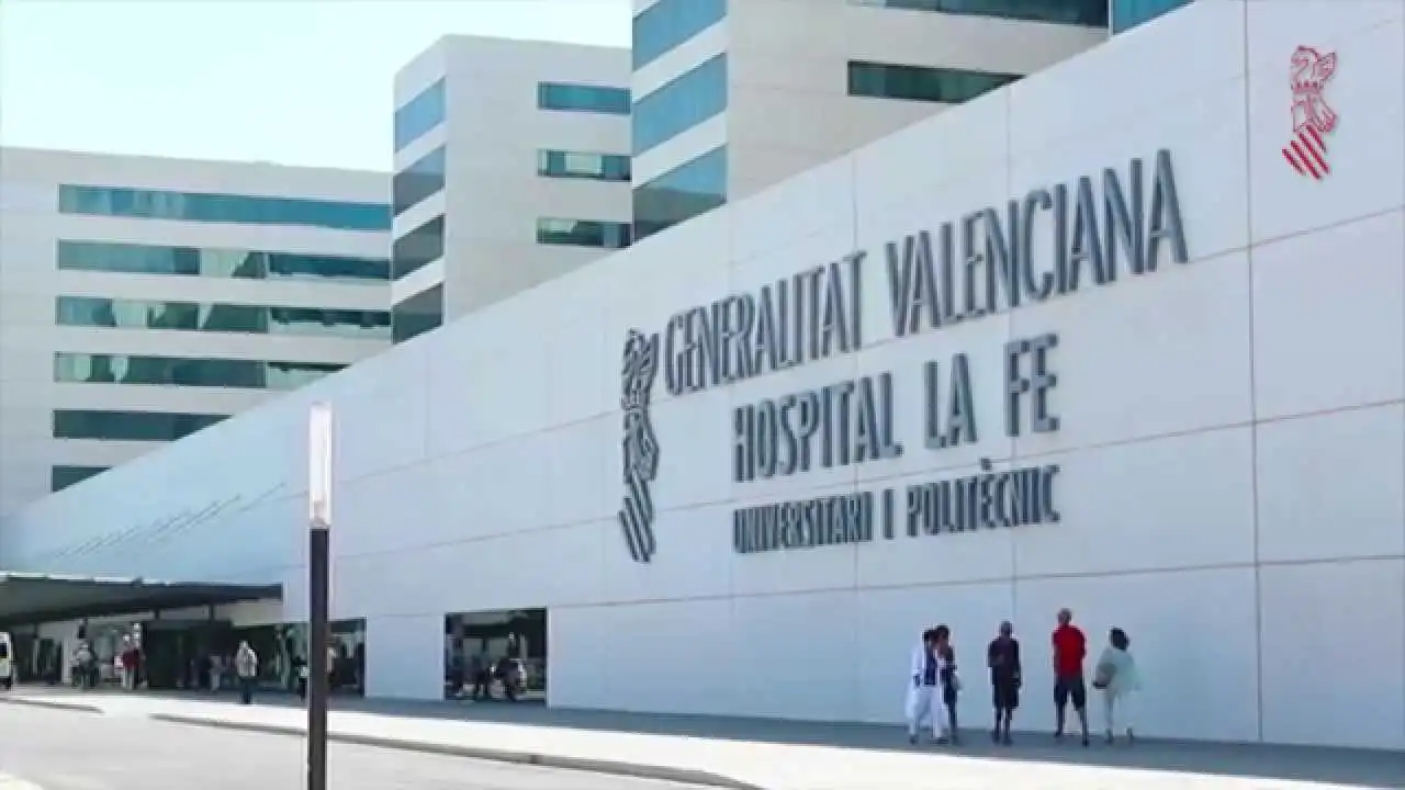 Exterior view of Flat for sale in Valencia  with Air Conditioner, Heating and Terrace