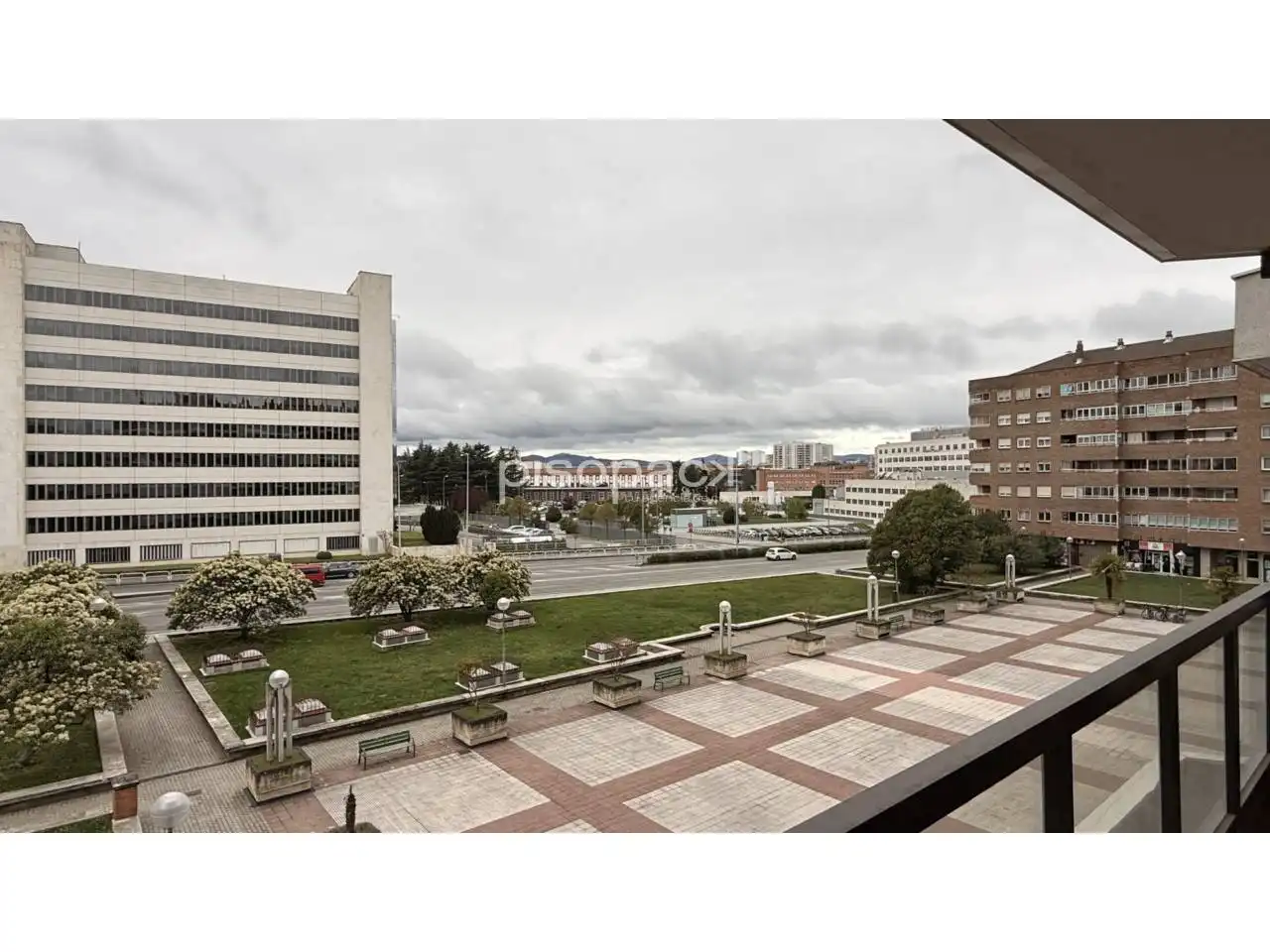 Vista exterior de Piso en venta en  Pamplona / Iruña con Calefacción, Terraza y Trastero