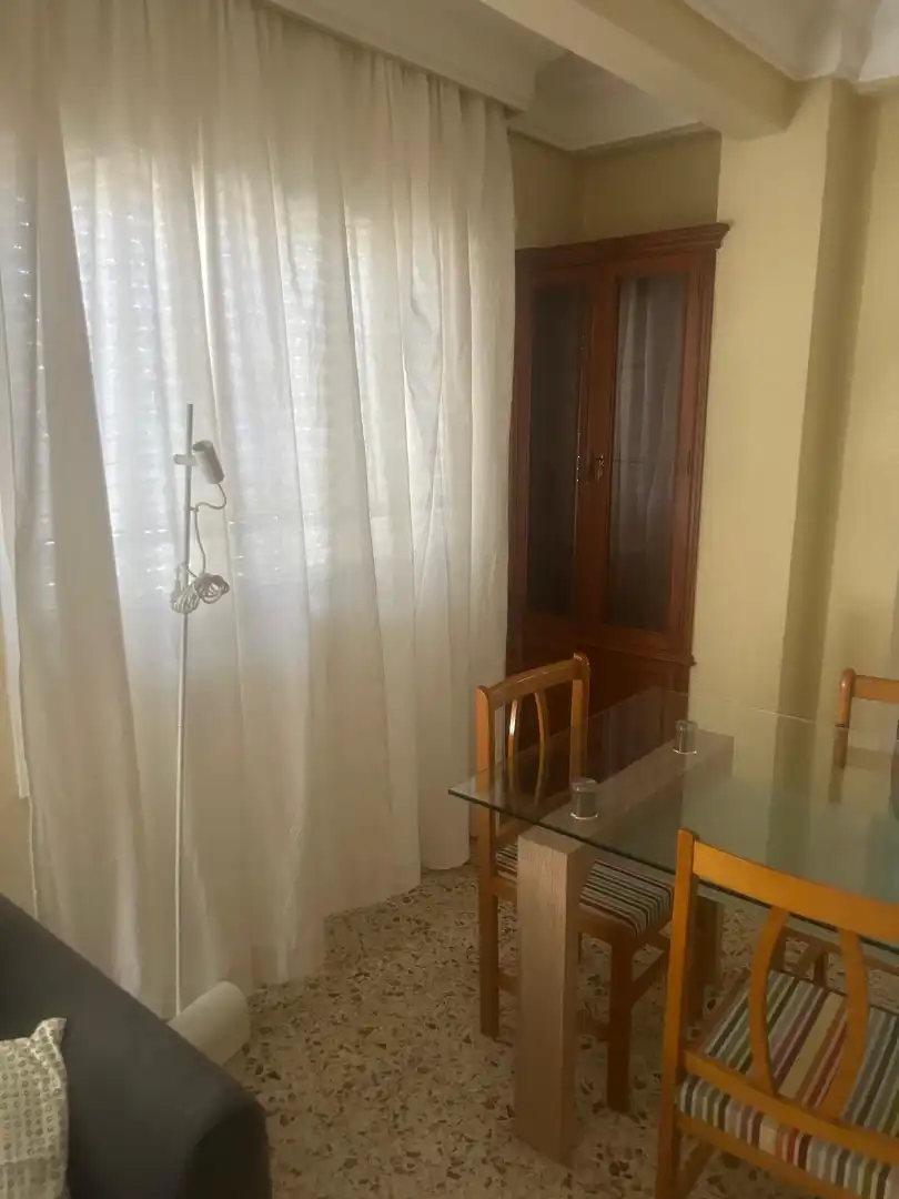 Menjador de Pis de lloguer en Murcia amb Aire condicionat, Calefacció i Moblat