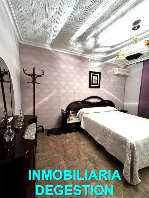 Habitación de Casa adosada en venta en Linares con Aire acondicionado, Jardín privado y Terraza