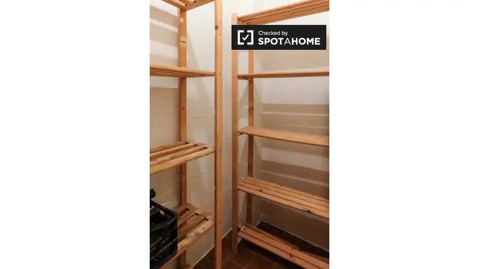 Dormitori de Apartament per a compartir en Granada amb Aire condicionat, Terrassa i Moblat