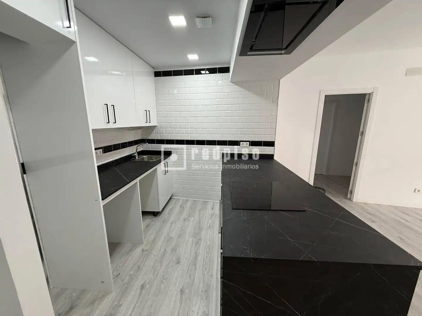 Cocina de Piso en venta en Madrid con Calefacción y Trastero