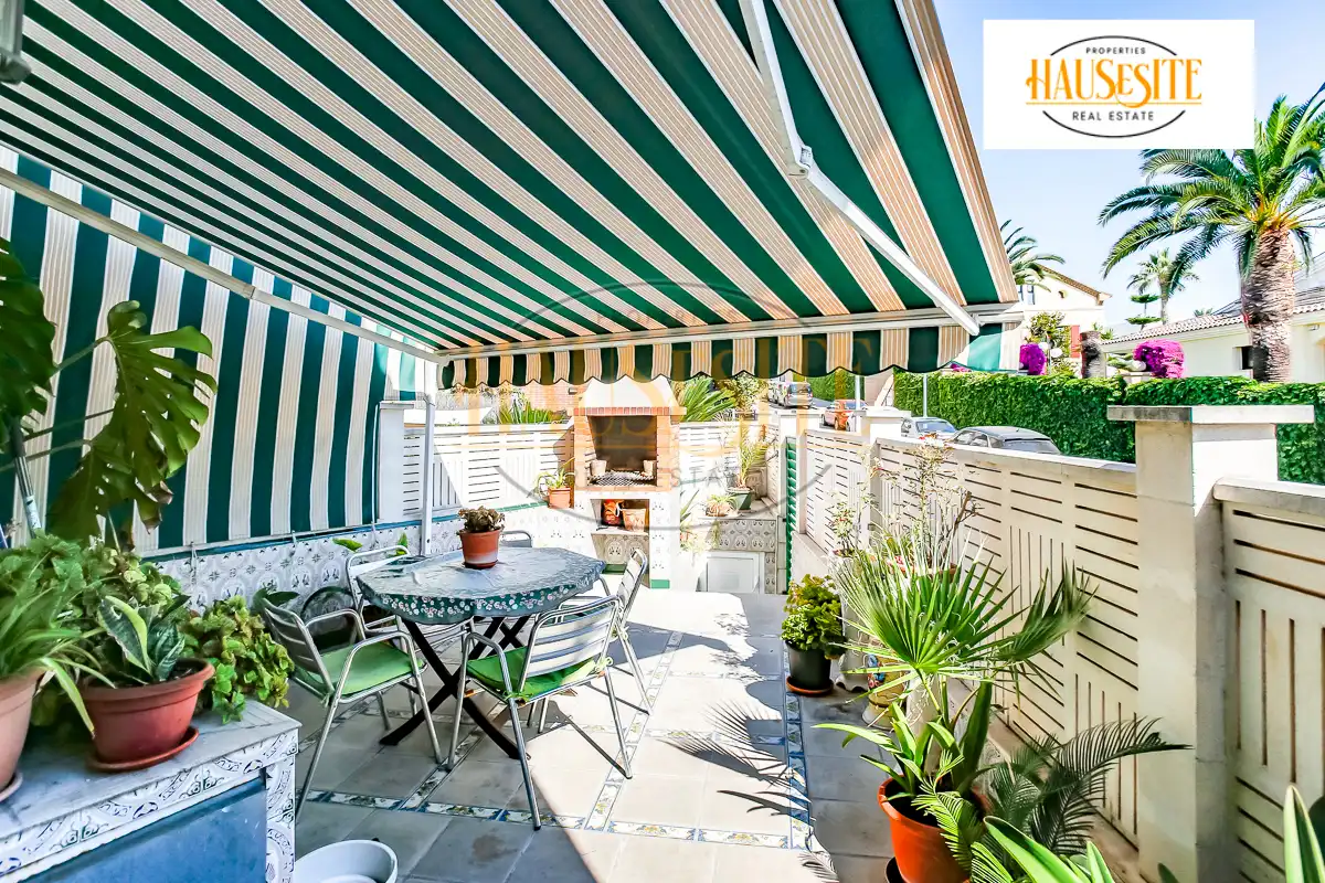Terrace of Houses for sale in Vilanova i la Geltrú  with Heating, Terrace and Balcony
