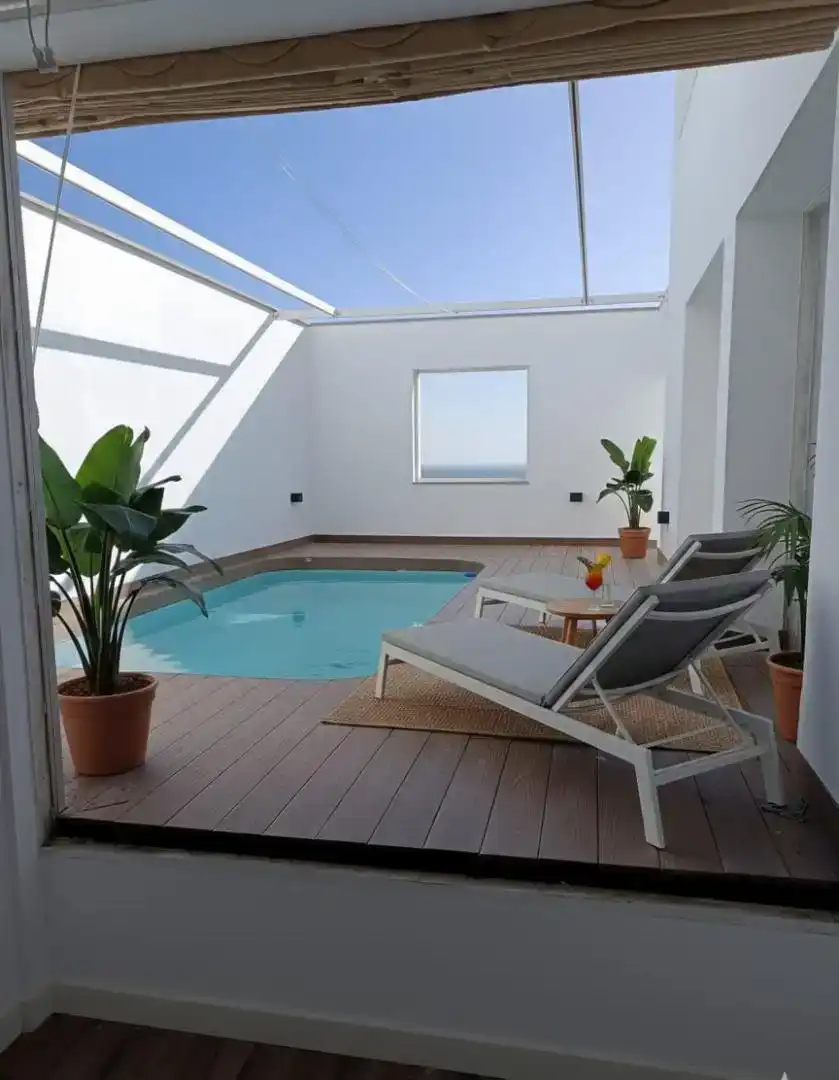 Piscina de Apartament de lloguer en Almuñécar amb Aire condicionat, Parquet i Moblat
