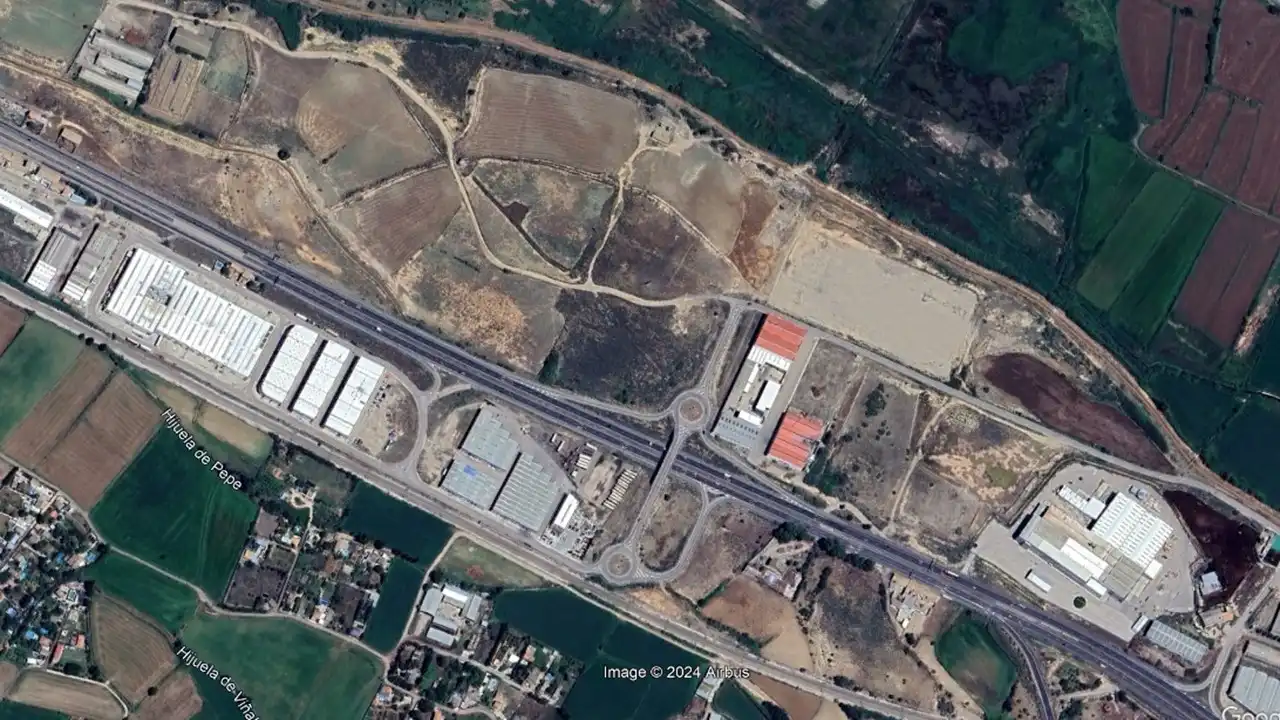 Terreny industrial en venda en La Joyosa
