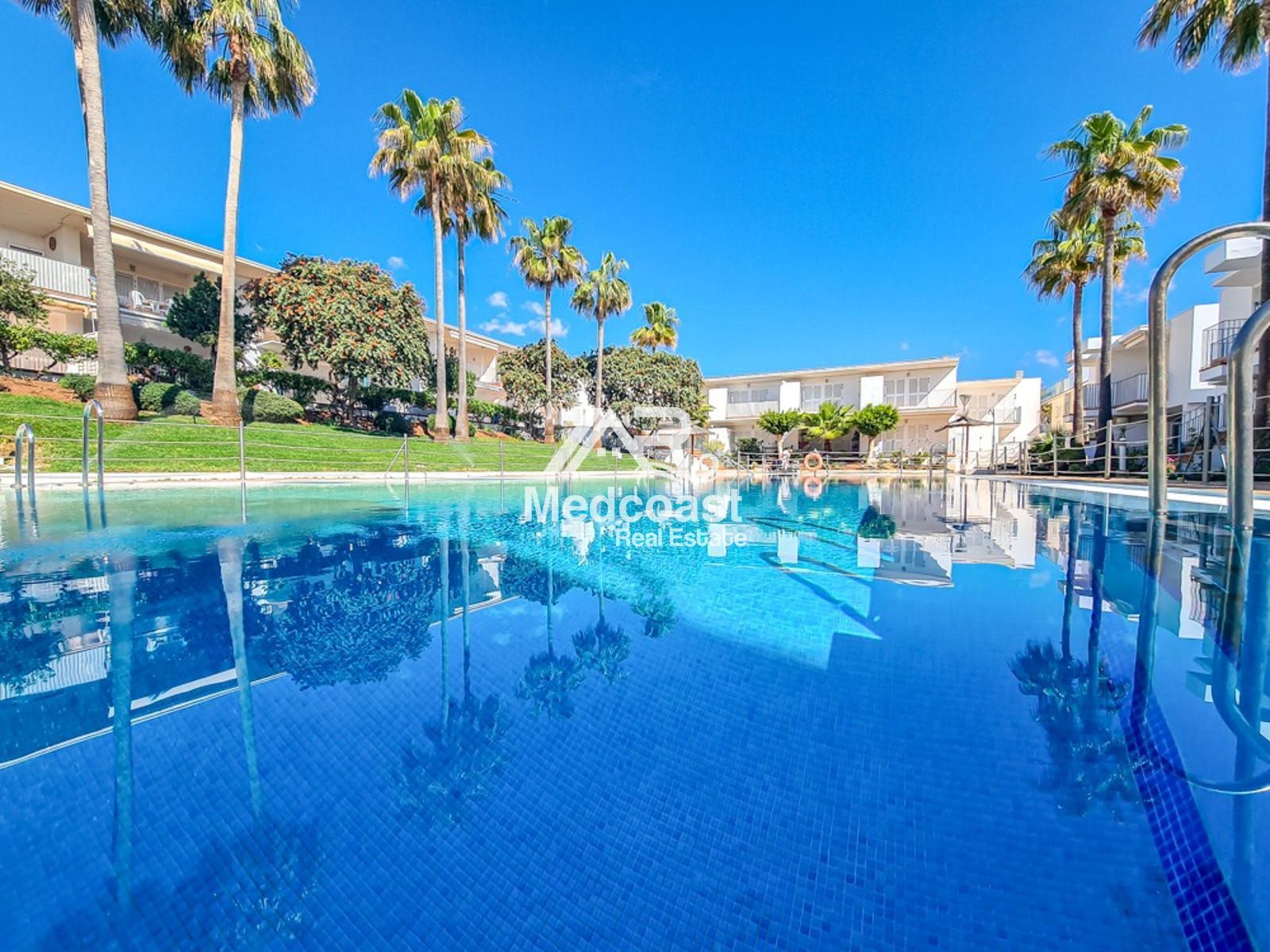 Swimming pool of Flat for sale in Mojácar  with Air Conditioner, Terrace and Storage room