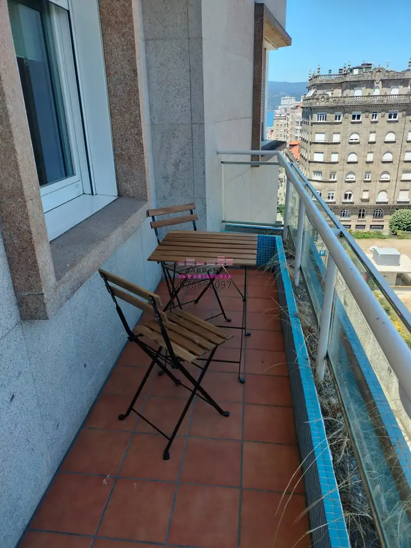 Piso con terraza en alquiler en Rúa da República Arxentina