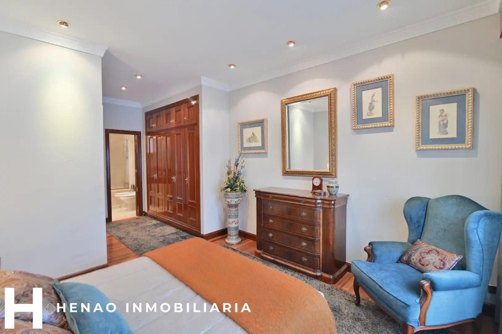 Bedroom of Flat for sale in Bilbao   with Heating, Parquet flooring and Terrace