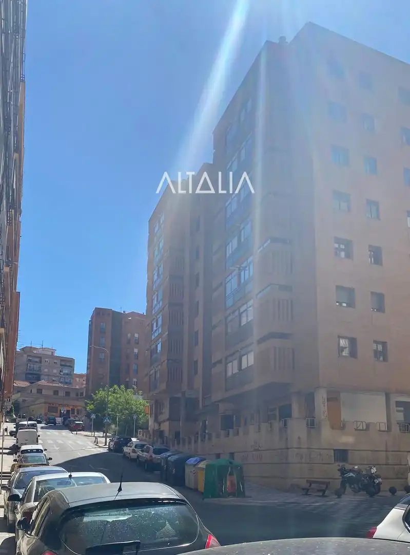 Local comercial en venda a JULIO LARRAÑAGA, imagen 2