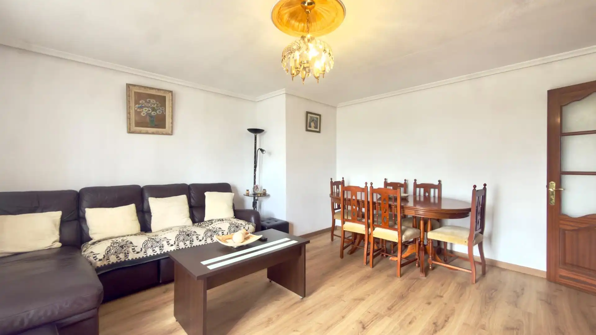 Sala de estar de Piso en venta en A Pobra de Trives  con Calefacción y Amueblado