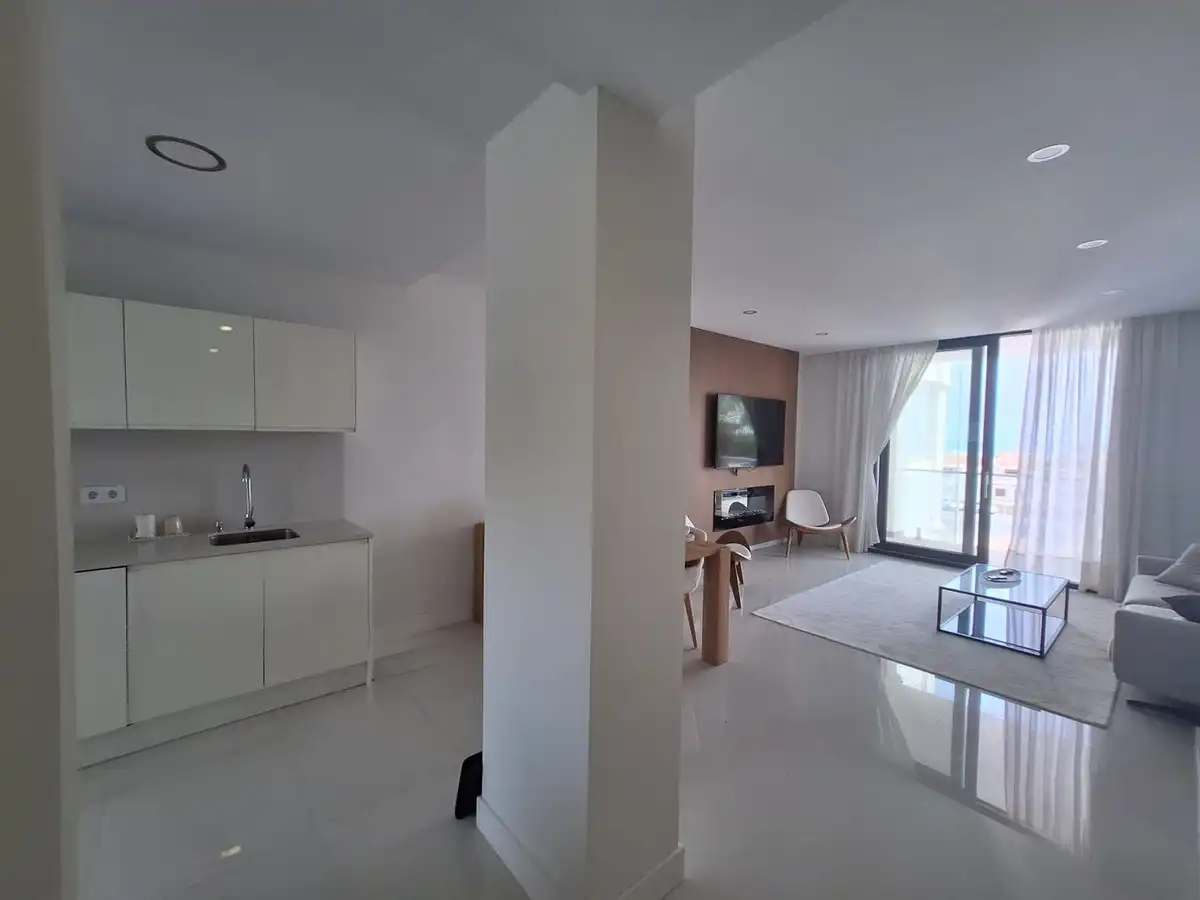Sala d'estar de Apartament en venda en Manilva amb Aire condicionat, Terrassa i Traster