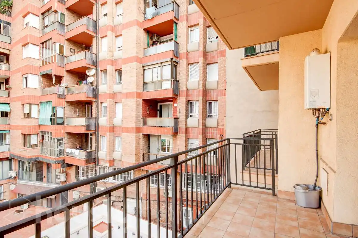 Balcony of Flat for rent in Barcelona  with Air Conditioner, Heating and Parquet flooring