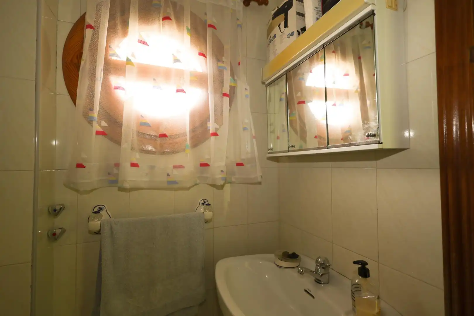 Bany de Casa o xalet en venda en Las Gabias amb Aire condicionat, Piscina i Balcó