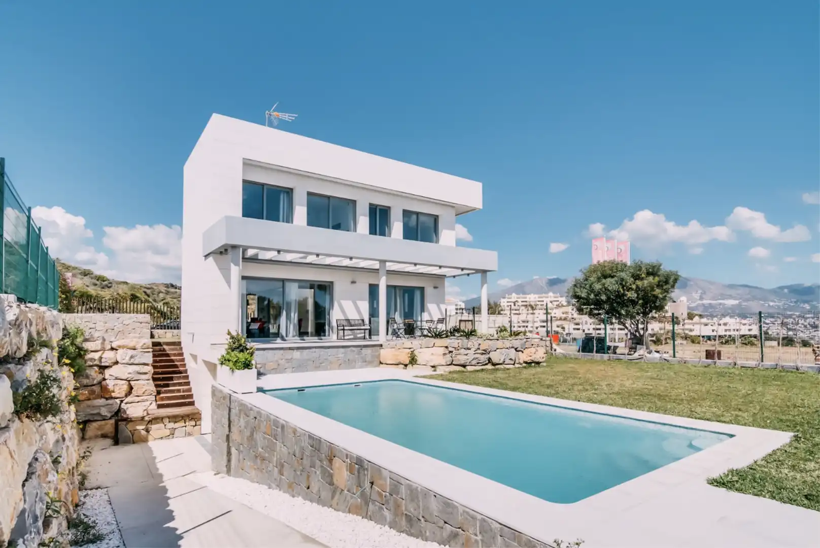 Casa con terraza en venta en Hipódromo - Cerrado del Águila