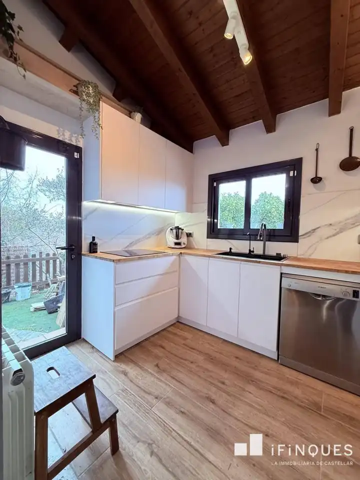 Kitchen of Houses for sale in Castellar del Vallès  with Air Conditioner, Heating and Private garden