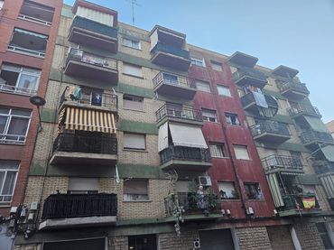 Mini appartamento con balcone in vendita a Centre