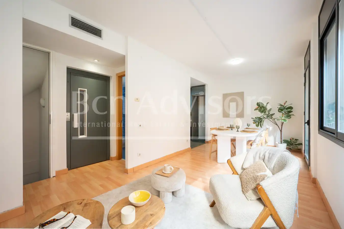Sala d'estar de Casa o xalet en venda en Barcelona amb Aire condicionat, Parquet i Terrassa