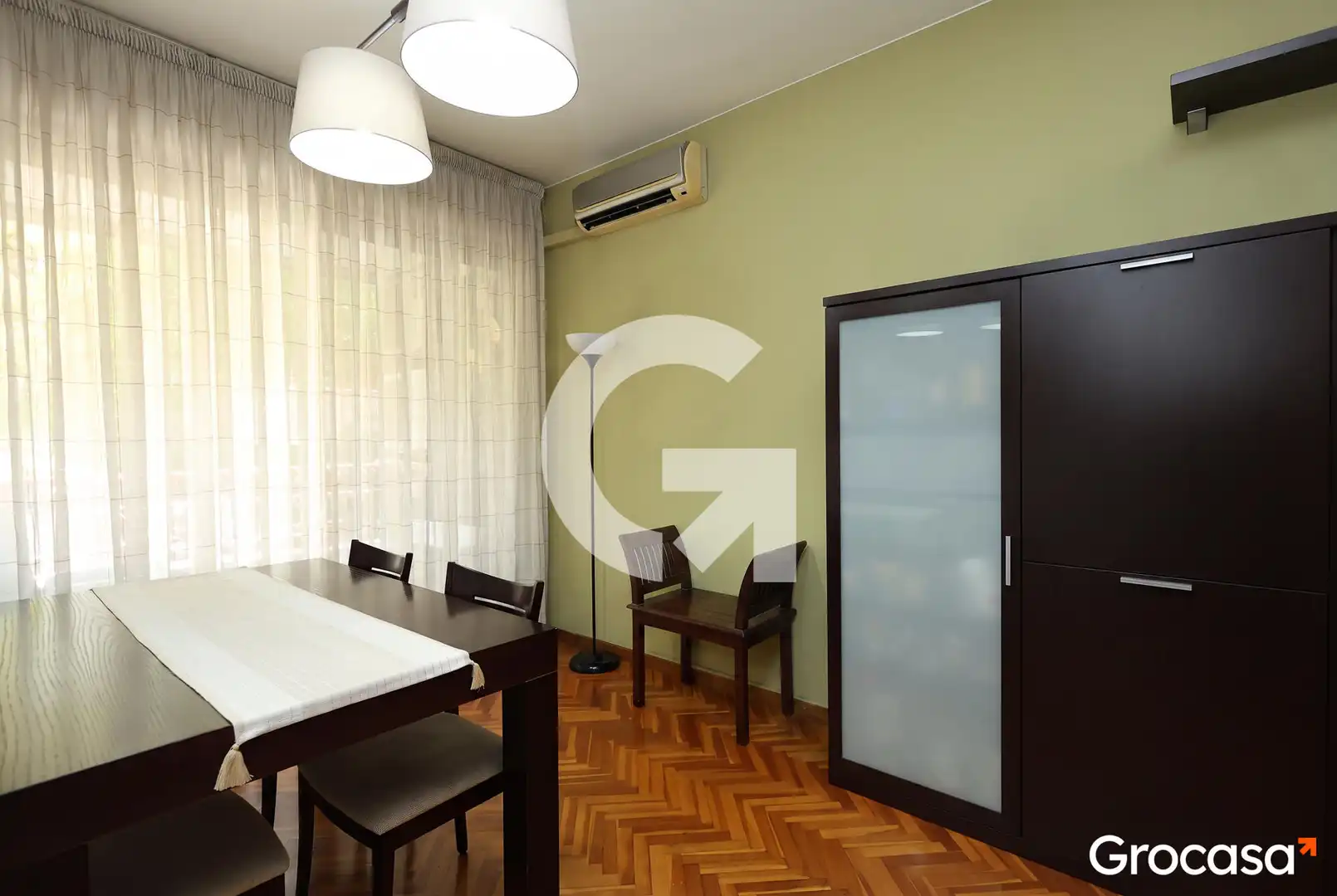 Comedor de Piso en venta en Barcelona con Aire acondicionado, Calefacción y Horno