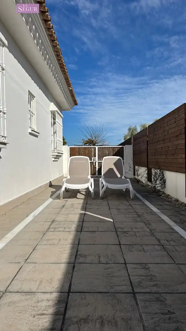 Terraza de Finca rústica en venta en Barbate con Aire acondicionado, Jardín privado y Terraza